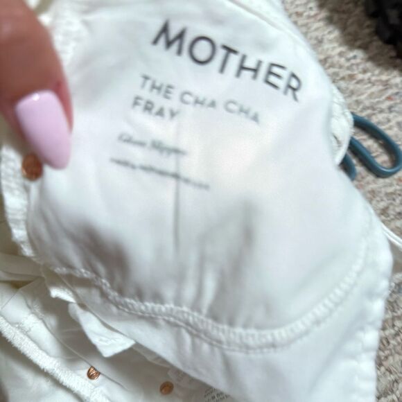 MOTHER Cha Cha Fray Jeans in Glass Slipper White- Size 26 - Picture 10 of 10